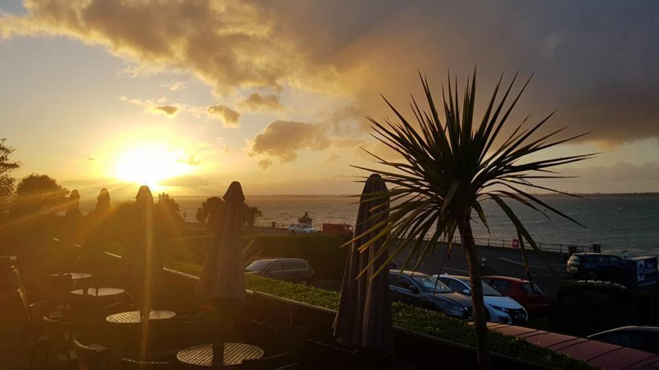 Best Western New Holmwood Hotel Cowes  Exteriör bild